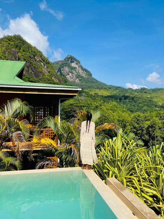 Waterfall Accomodation Port Glaud Ngoại thất bức ảnh