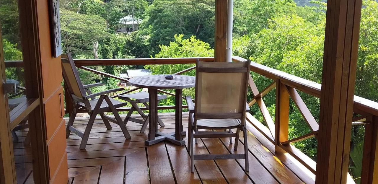 Waterfall Accomodation Port Glaud Ngoại thất bức ảnh