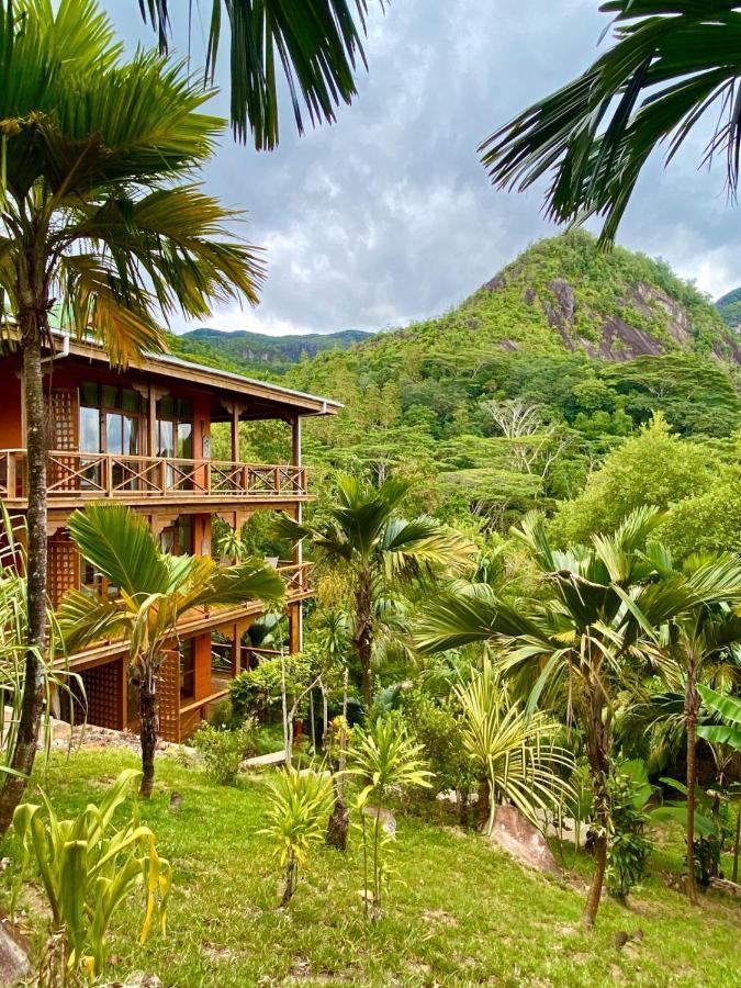 Waterfall Accomodation Port Glaud Ngoại thất bức ảnh