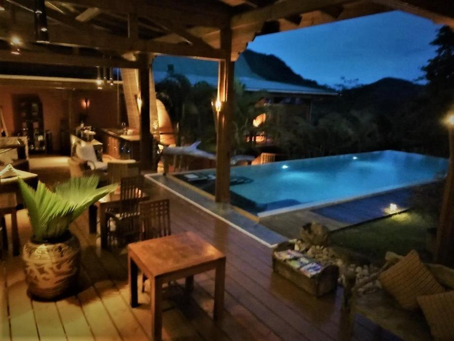 Waterfall Accomodation Port Glaud Ngoại thất bức ảnh