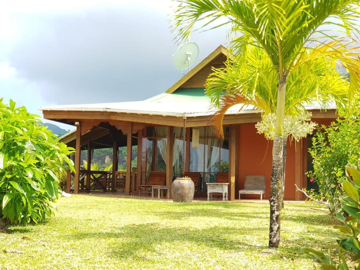 Waterfall Accomodation Port Glaud Ngoại thất bức ảnh